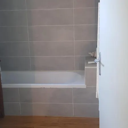 J Dans Maison Avec Piscine Privatunterkunft Montpellier